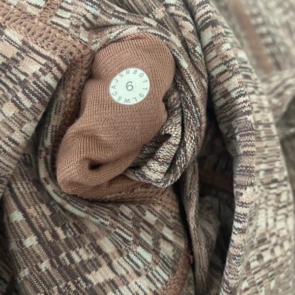 Lululemon leggings - Picture 3 of 3